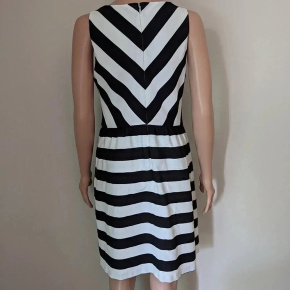 Anne Klein Loft Black and White Strip Dress Size 8 - Picture 5 of 8